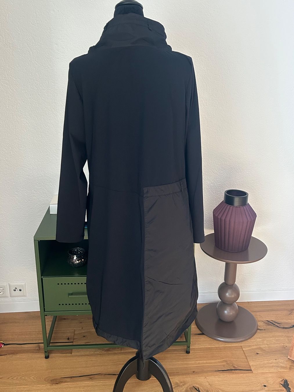 Vestiti: Robe noire – Nuovo e nell'imballaggio originale da Val-d'Illiez venduto da Dombou 3