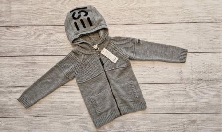Strickjäggli von Esprit Gr. 104/110 neu
