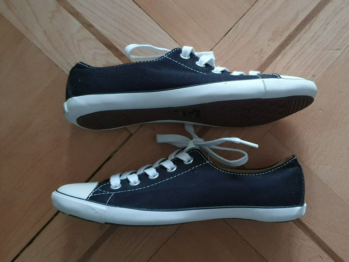 Converse Herrenschuhe: Converse All Star Schuhe low Gr. 35.5 – Neu (gemäss Beschreibung) aus St. Gallen von rid_2fs2 1