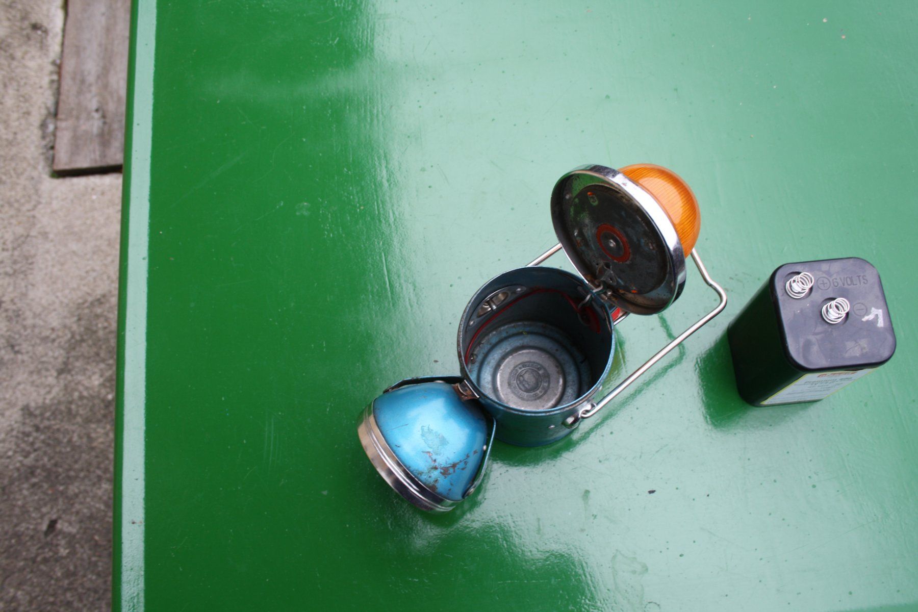 Lampade: ANTIKE  LAMPE  TASCHENLAMPE – Usato da Wauwil venduto da Pneuedy 6