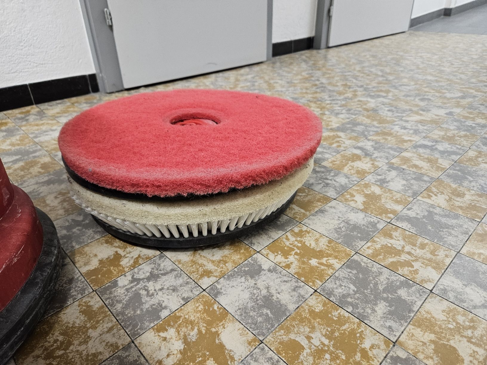 Cleanfix Alle Maschinen: Scheuersaugmaschine Cleanfix RA 431E – Gebraucht aus Wünnewil von blechlefreak 7
