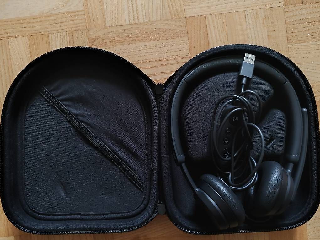 Microsoft Cuffie: Kopfhörer von Microsoft mit Etui – Usato da Dübendorf venduto da lyd_7gxl 2
