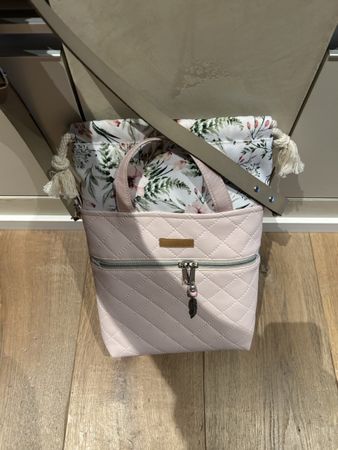 Tasche gesteppt rosa mit Blumenmuster neuwertiger Zustand