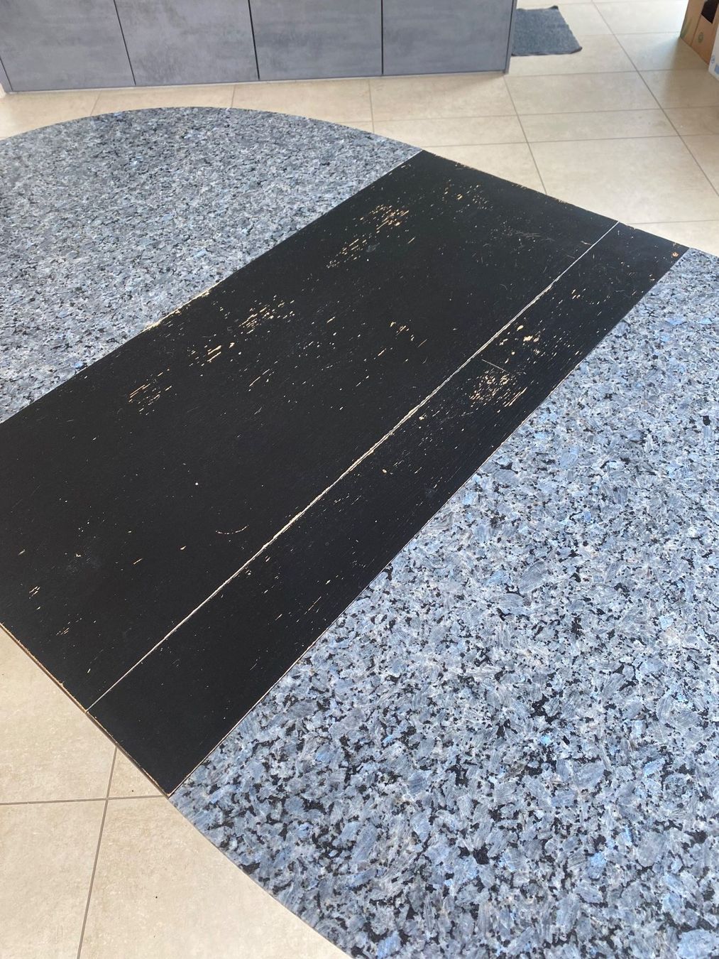 Tische: Esstisch Ausziehtisch Granitplatte Holz  oval – Gebraucht aus Uebeschi von Bosie 2