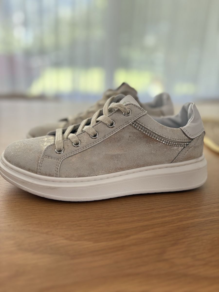 Scarpe per ragazze: Sneakers NeroGiardini, numero 33 usate – Usato da S. Antonino venduto da LIKA91 1