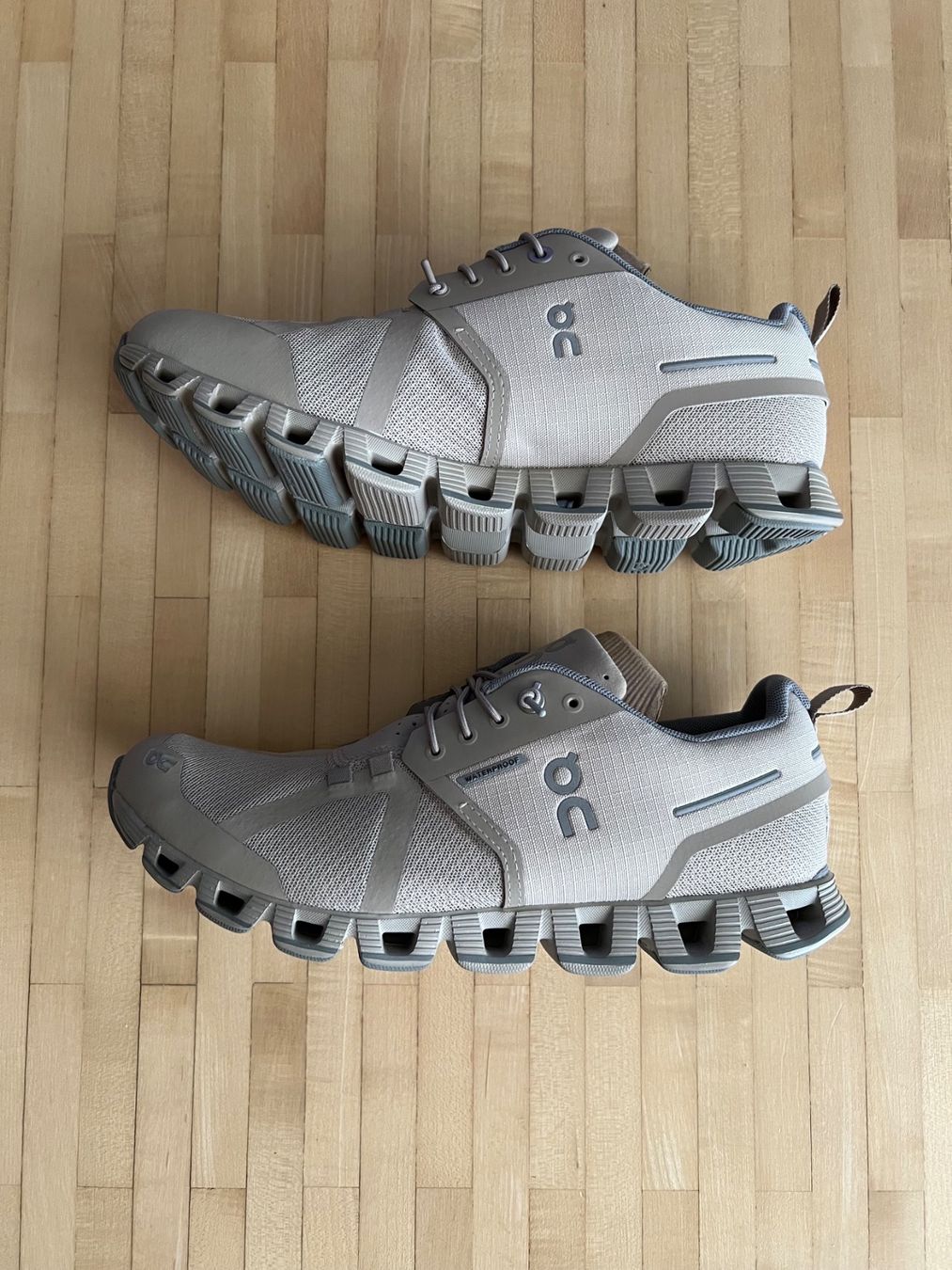 On Scarpe da donna: On Cloud Waterproof Damen-Laufschuhe, Grösse 40.5 – Nuovo (secondo la descrizione) da Winterthur venduto da pat_26hh 1