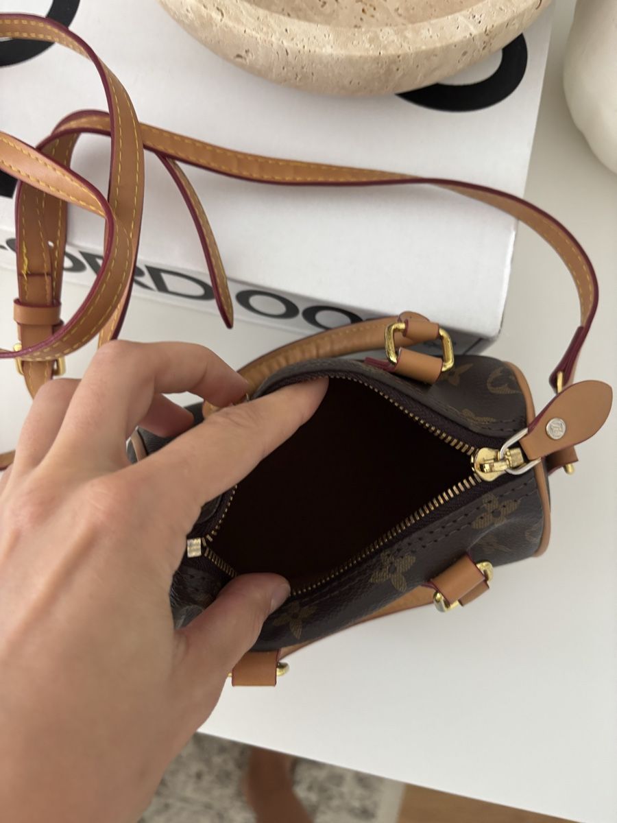 Taschen für Damen: Mini Brown Crossbody Bag – Gebraucht aus Horgen von len_qjz9 3