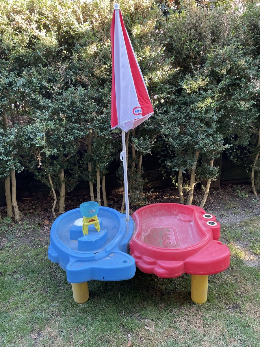 Sabbiera per bambini: Spiel- und Wassertisch von little tikes – Usato da Wettswil venduto da Tamara9390 2