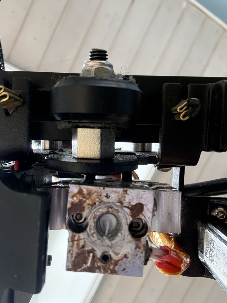 Creality Imprimante 3D: Ender neo V2 – Défectueux à Wünnewil par Elias_Etter 1