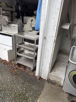 Edelstahl Servierwagen 4 Ablagen gebremste Rollen gebraucht