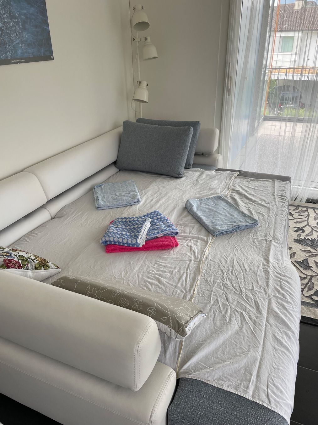 Divani: Zum Verschenken Variable Sofa, weiss-grau – Usato da Oberwil b. Zug venduto da vra_2lcg 6