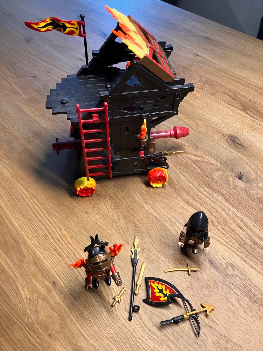 Playmobil Spielzeuge: Playmobil Burnham Raiders Feuerrammbock – Gebraucht aus Schlieren von Creichen1 1