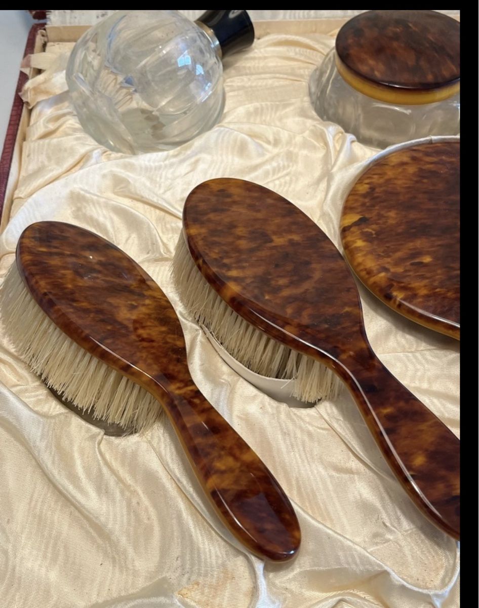 Tutte le decorazioni: Bakelite – Usato da Le Locle venduto da Titeuf2400 1