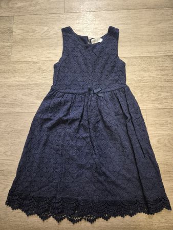 Kleid Gr. 134/140