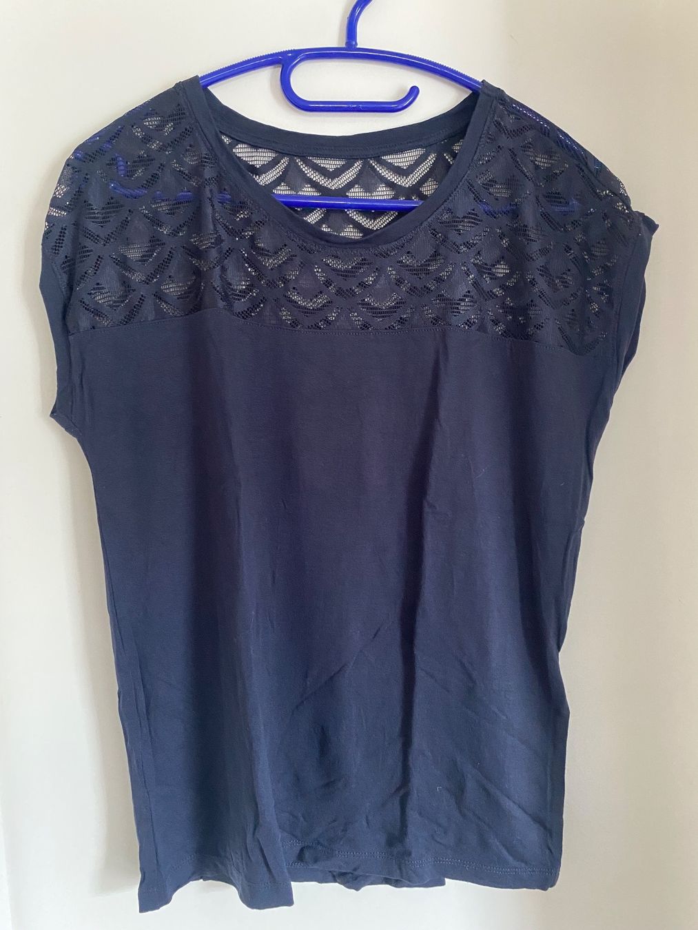 Only T-shirt: T Shirt Only – Usato da Zürich venduto da Fabienne059 2