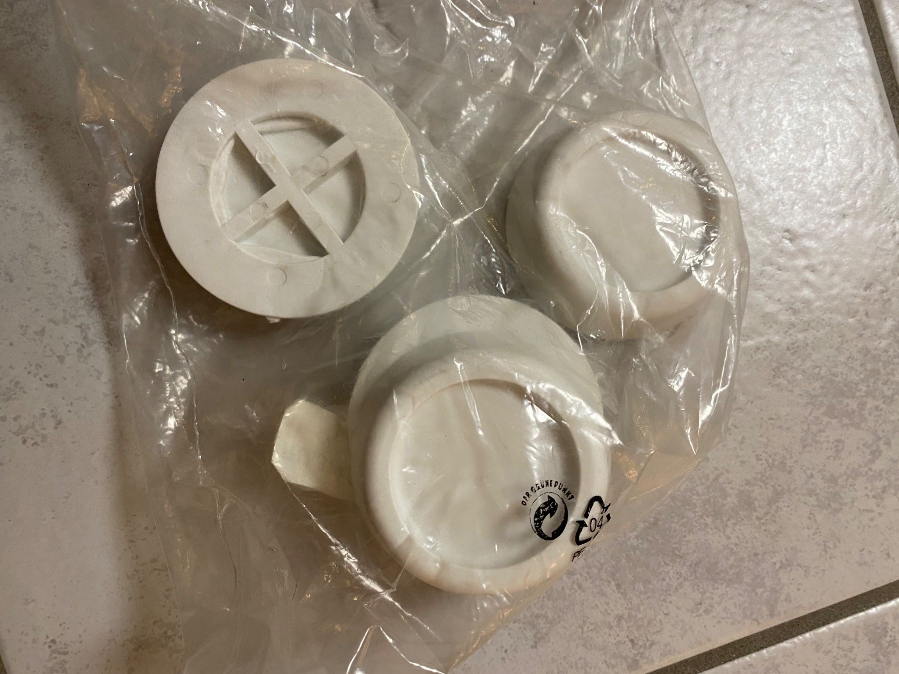 Plateaux: Bodenfixierteller – Neuf avec emballage d'origine à Schwaderloch par z_g