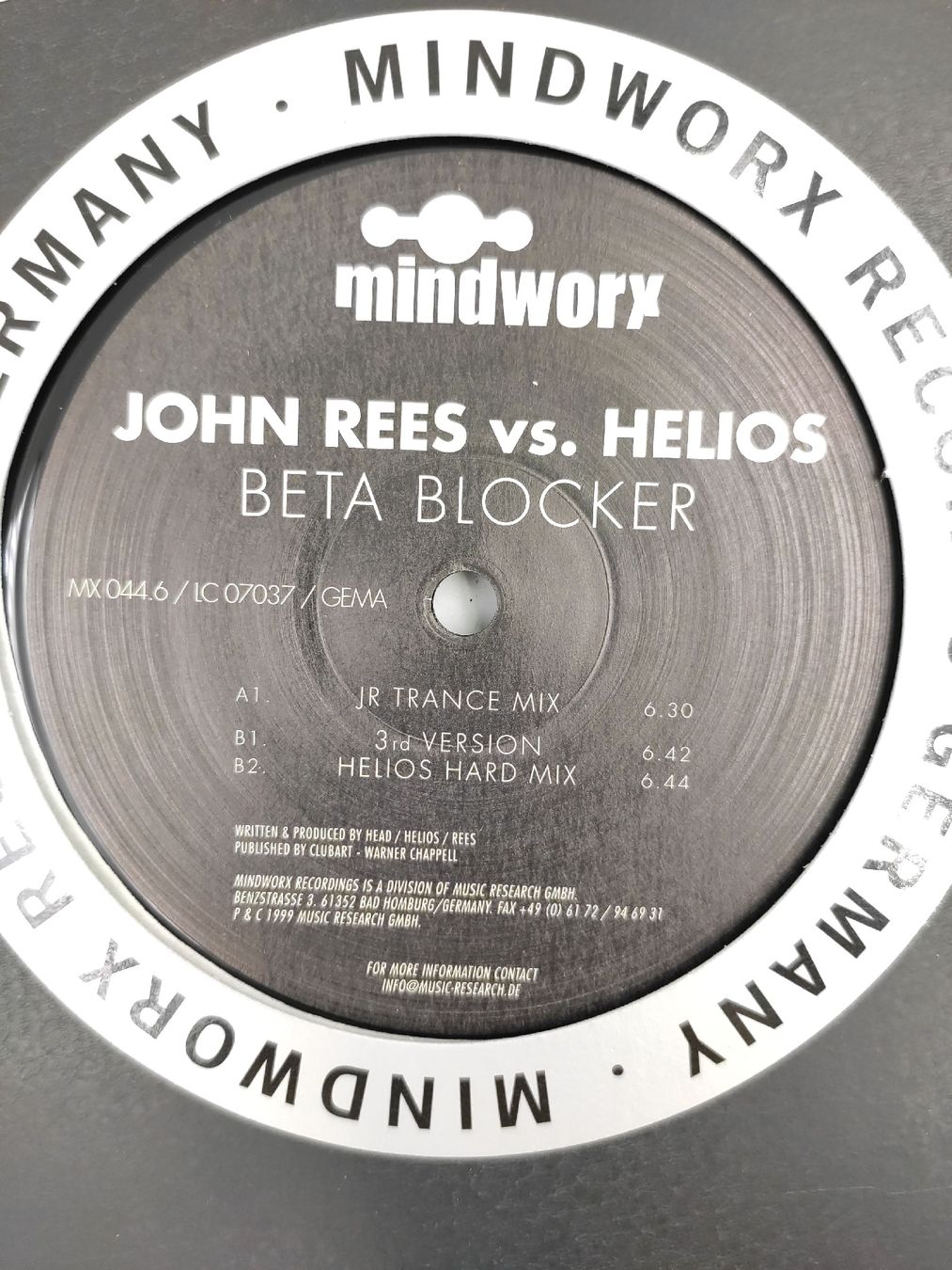 Dischi in vinile: Vinyl Techno Schallplatte John Rees vs. Helios Beta Blocker – Usato da Kreuzlingen venduto da Tewes 3