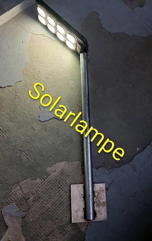 Lampade: Solarleuchte mit Panel 9 LEDs neuwertig – Usato da Basel venduto da ner_5gnp 1