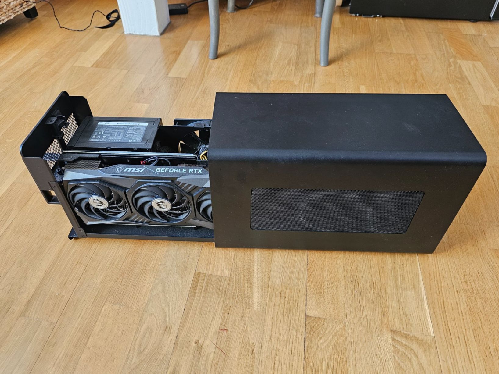 EGPU Razer Core X + Graphic MSI RTX 3060 ti (Neupreis 850) (Gebraucht ...