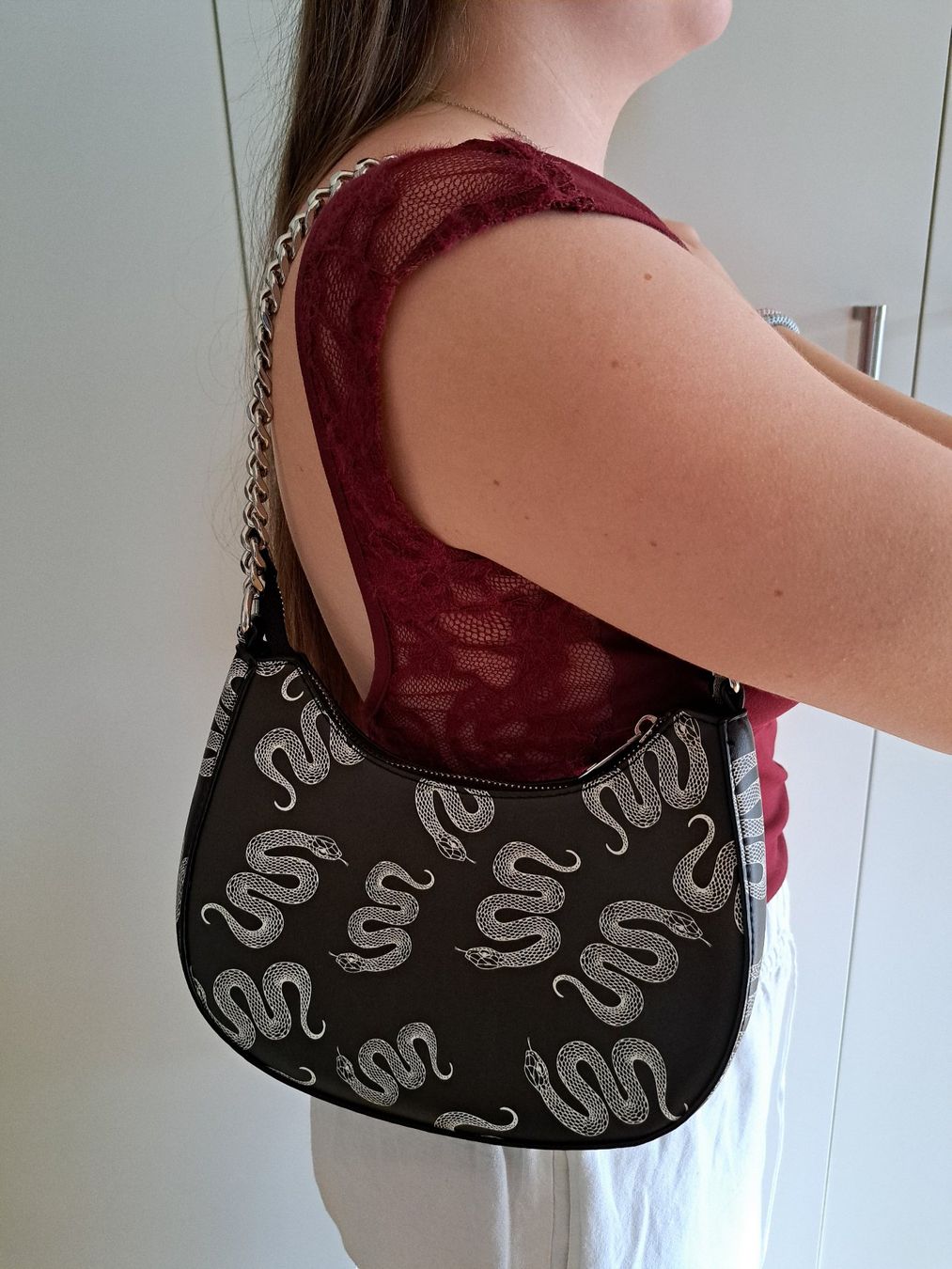 Borse da donna: Tasche Bershka mit Schlangenmuster – Usato da Pfaffnau venduto da hjp01 4