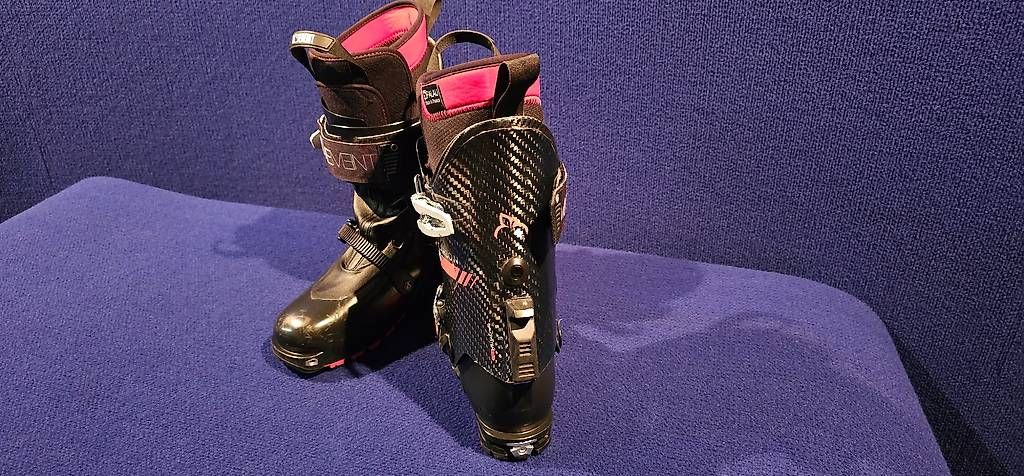 Movement Scarpe da uomo: Tourenskischuhe Movement Carbon Pro – Usato da Ringgenberg BE venduto da Yamaha1989 1