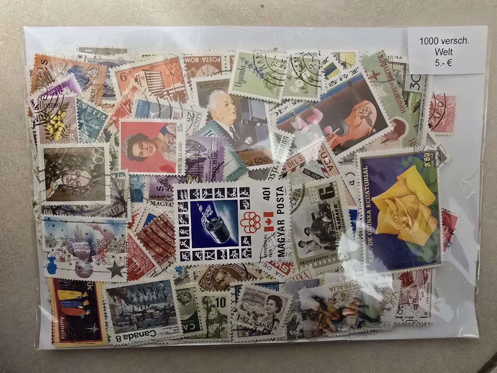 Tutti i francobolli: Briefmarken-Sammlung: 1000 verschiedene Welt-Marken – Nuovo (secondo la descrizione) da Uznach venduto da Ardi012