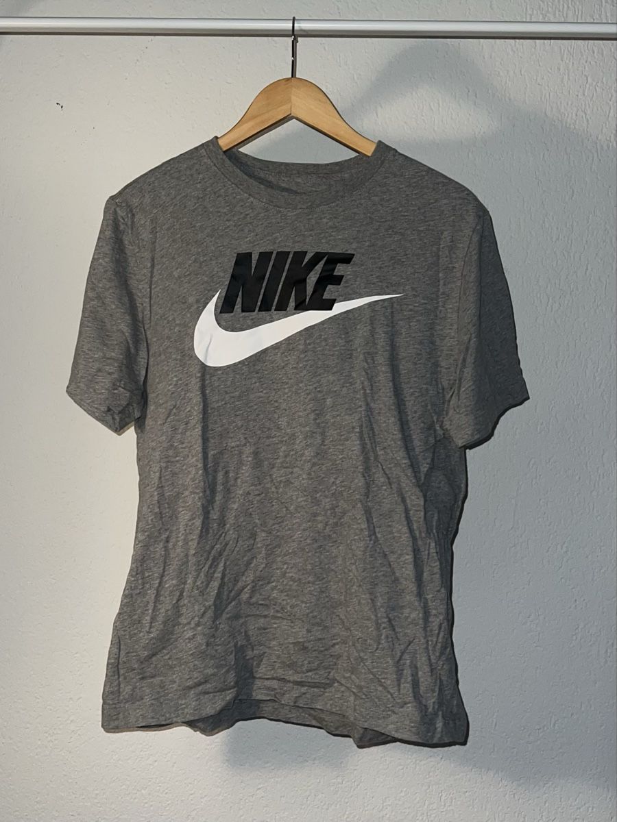 Nike T-Shirts: T-Shirt Set Grösse M – Gebraucht aus Thun von Lololori 1