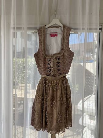 Krüger Dirndl Grösse 40 Neuwertig