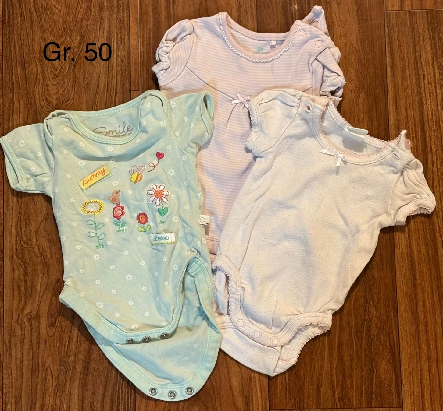 Lotti & Set di vestiti: Bodies, 3 Stk., Gr. 50, – Usato da Oberiberg venduto da mon_q7c2