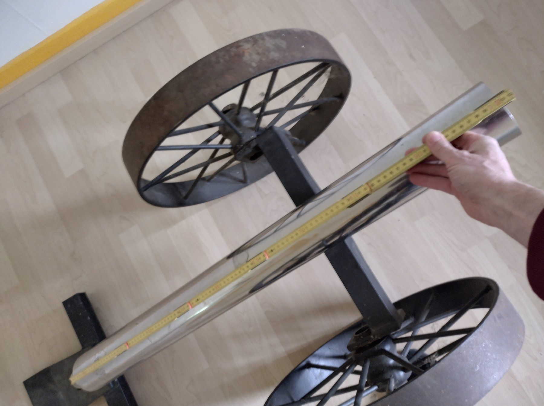 Tutte le decorazioni: Unikat Dekoration Kanone – Usato da Hausen am Albis venduto da Adiwettstein 2