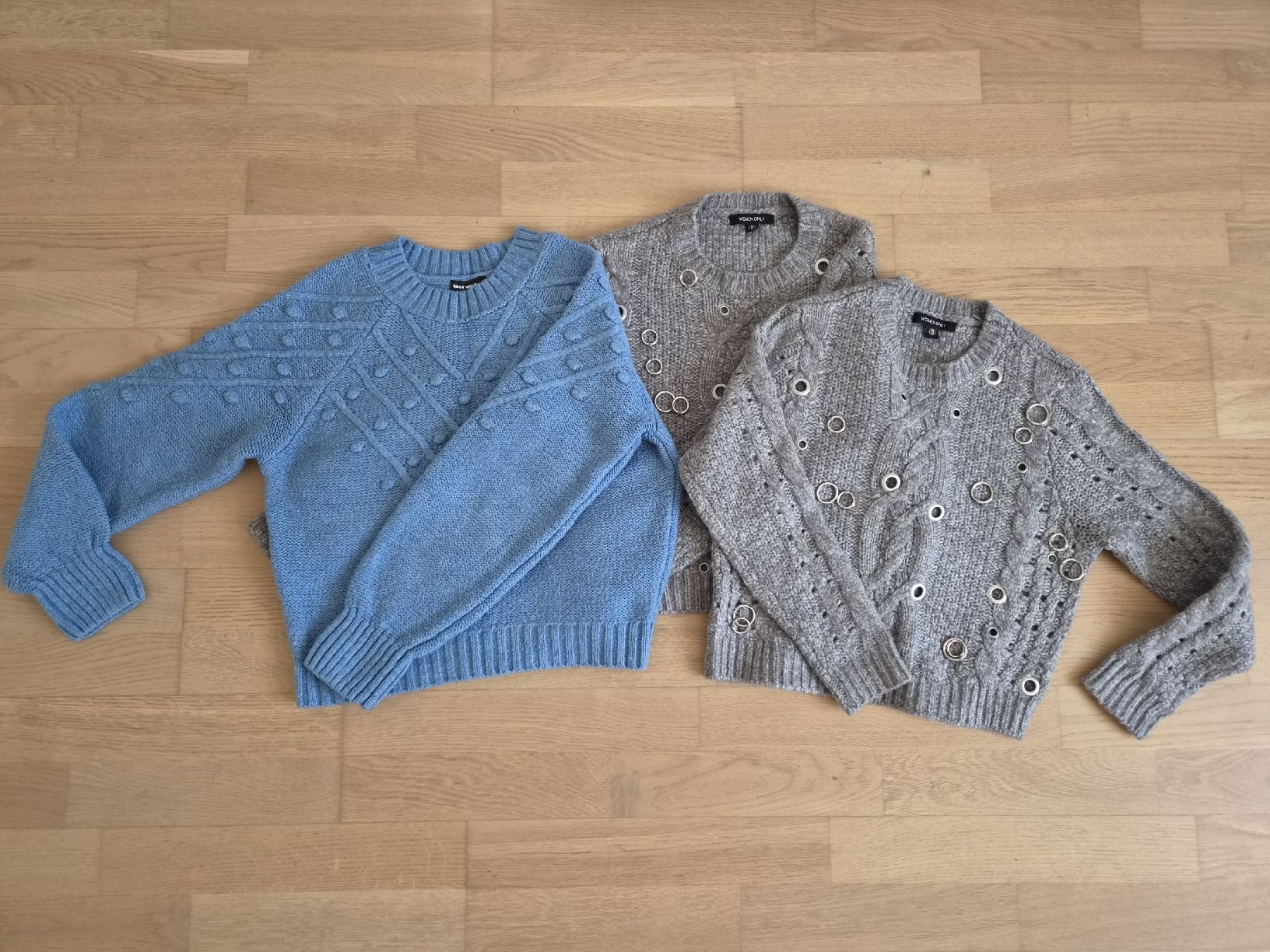 Pulls & Sweat-shirts: 3x Pullover Damen Grösse S – D'occasion à Bülach par Recherchieren