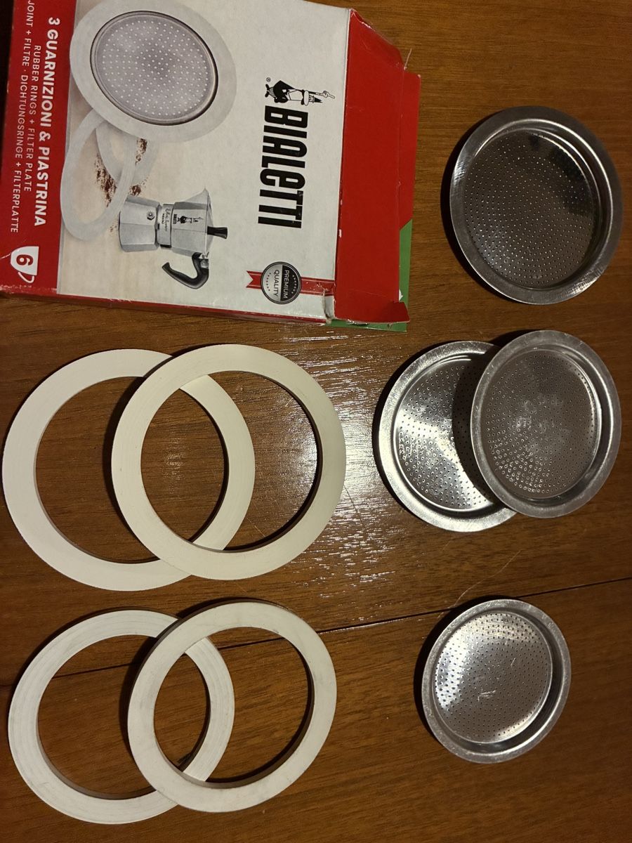 Bialetti Sanitari: Bialetti Ersatzdichtungen und -siebe – Nuovo (secondo la descrizione) da Bern venduto da two_8vqk