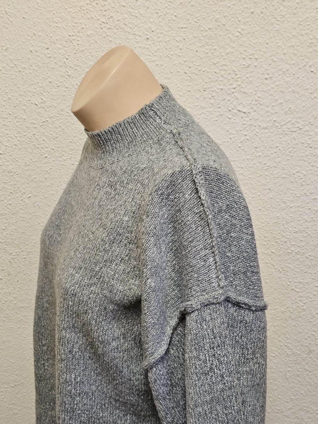 Maglioni & Felpe: Damen Pullover Grau Gr. M Weich & Bequem – Usato da Urdorf venduto da ole_mrp9 3