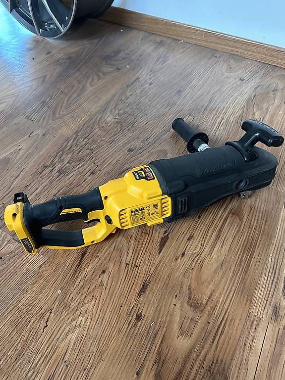 Bohrmaschinen: Dewalt DCD470 Bohrmaschine gross – Gebraucht aus Oetwil am See von CarParts 1