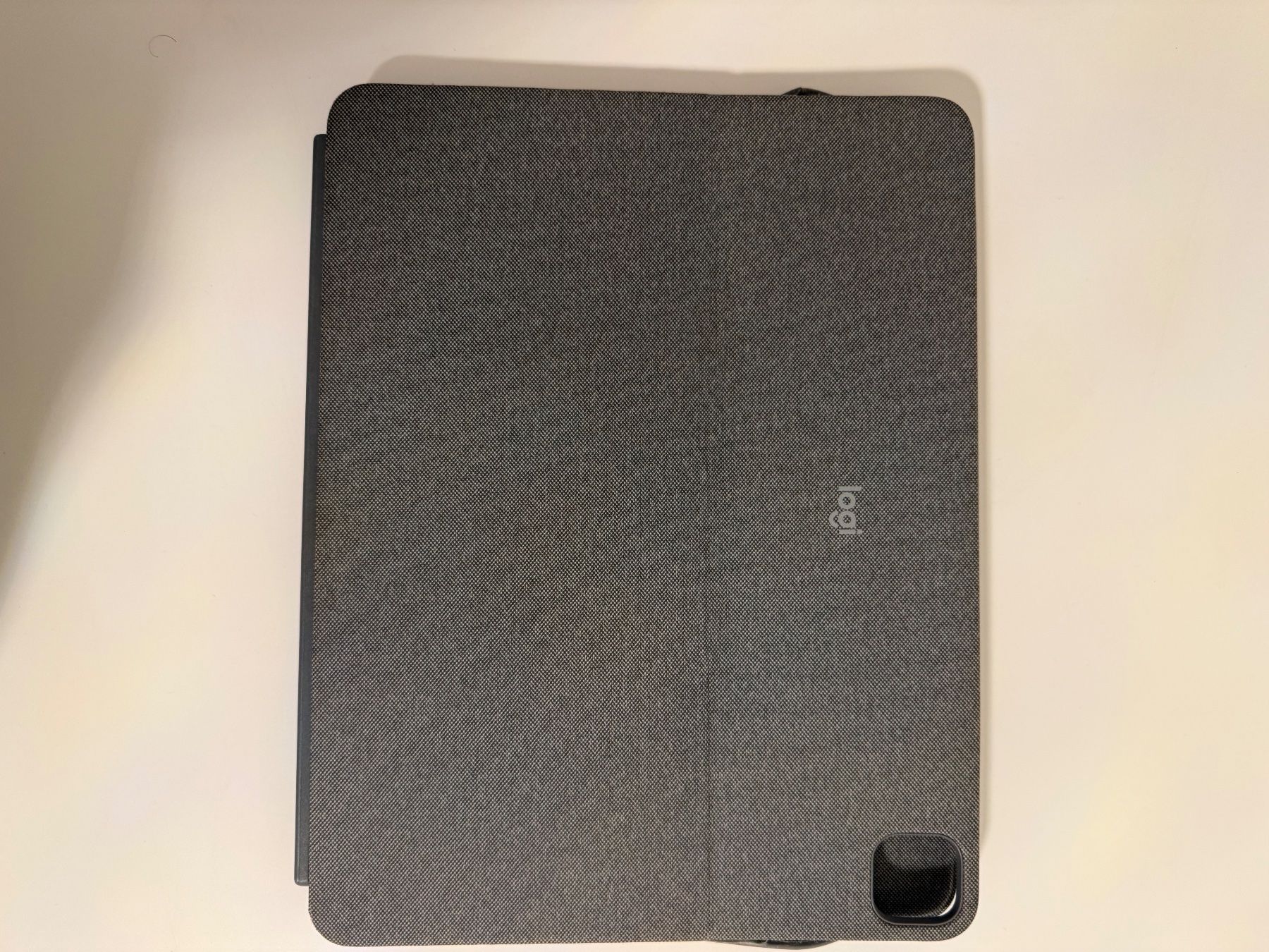 Apple Coques & Sacs: Logitech Combo Touch Keyboard Case for iPad Pro – D'occasion à Genève par ali_5msd 4