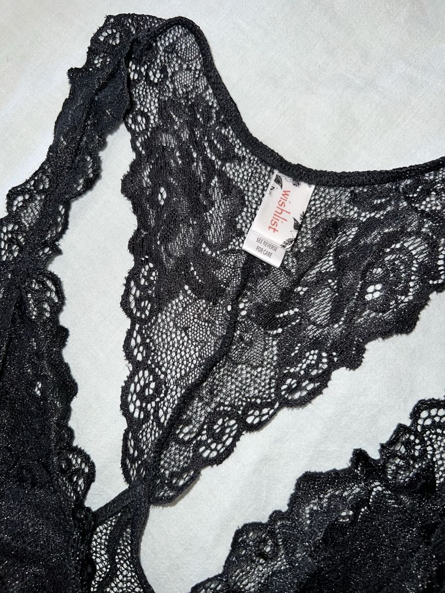 Autres dessous: Wunderschönes Spitzen Bralette schwarz Grösse L neu – Neuf (Voir description) à Zürich par Klimbim87 1