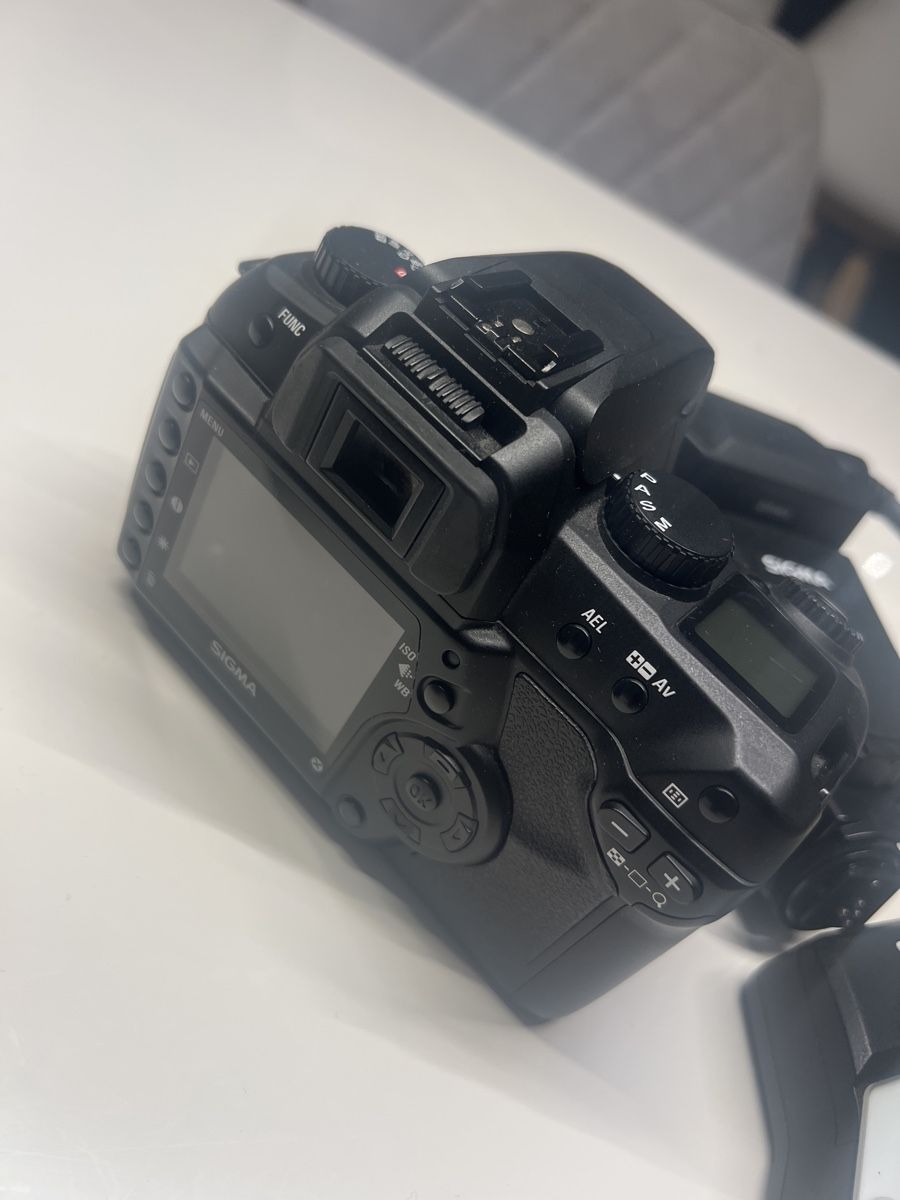 Sigma Fotocamera: Kit Photo Sigma: Appareil, Objectif 105mm et Flash Macro – Usato da Ipsach venduto da Worrior23 2