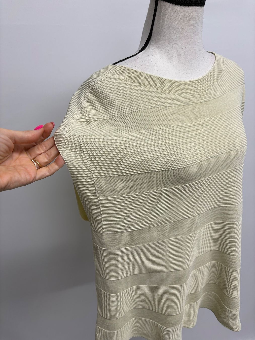 Oska Maglioni & Felpe: Oska leichtes Shirt S/M, Beige Pullunder Leinen Feinstrick – Nuovo (secondo la descrizione) da Regensdorf venduto da secondchancefashion 1