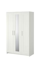 Kleiderschrank wie neu.