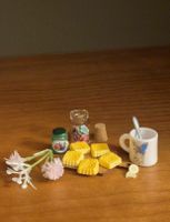 Cookies mit Tee für Puppenhaus/Puppenstube