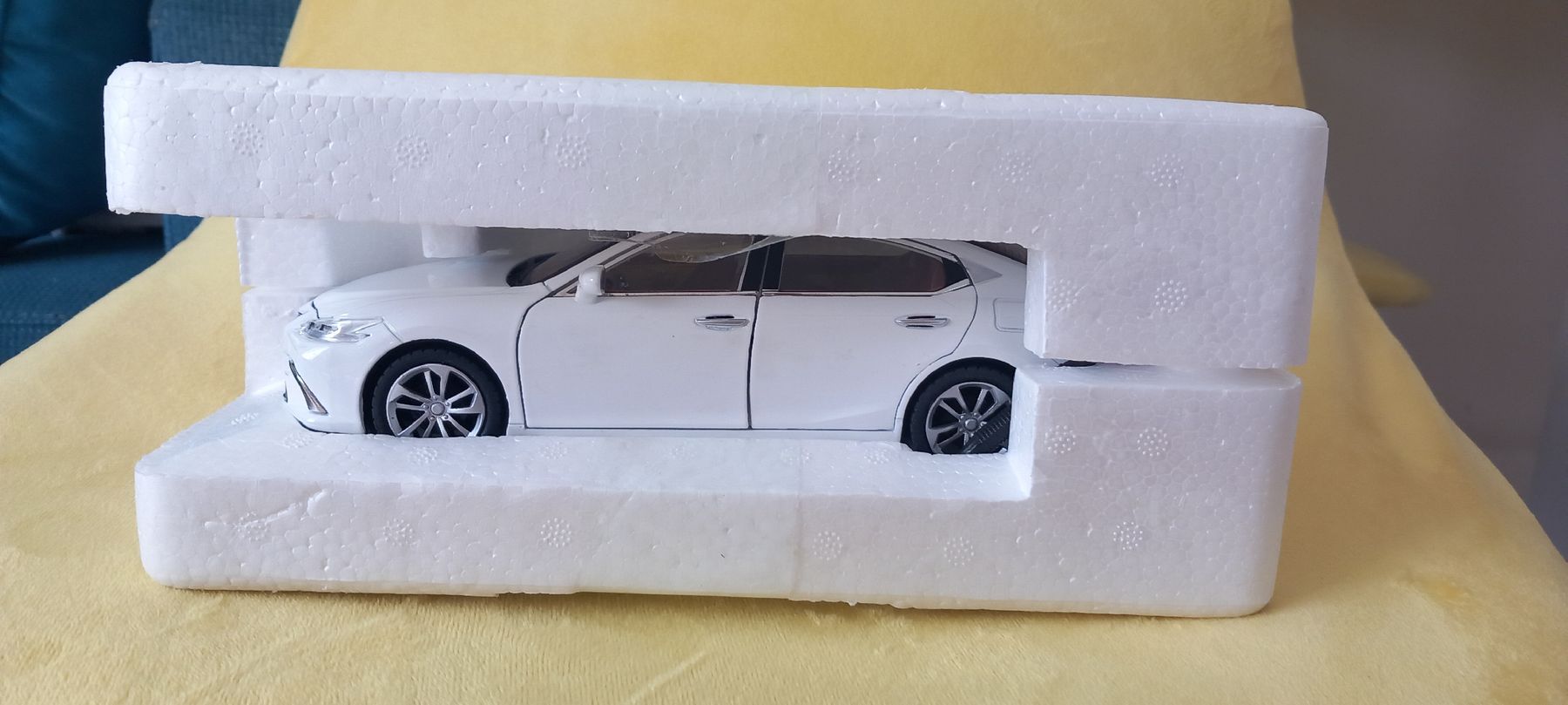 Lexus Modellini d'auto: Lexus Modelauto 1/25 – Nuovo (secondo la descrizione) da Balsthal venduto da Marica75 8