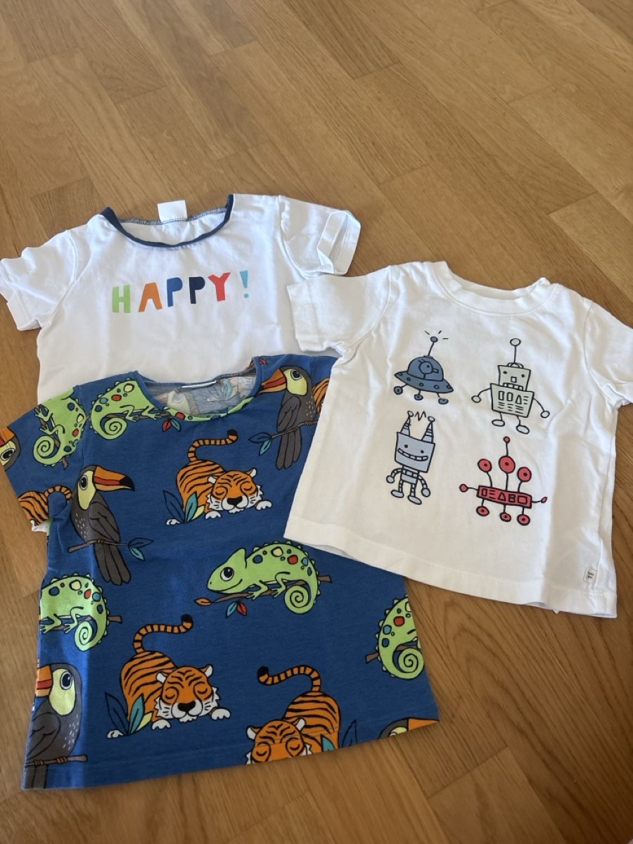Gap Lotti & Set di vestiti: 3 Kinder T-Shirts NExt/GAP Gr. 80 – Usato da Untervaz venduto da Efri33 1