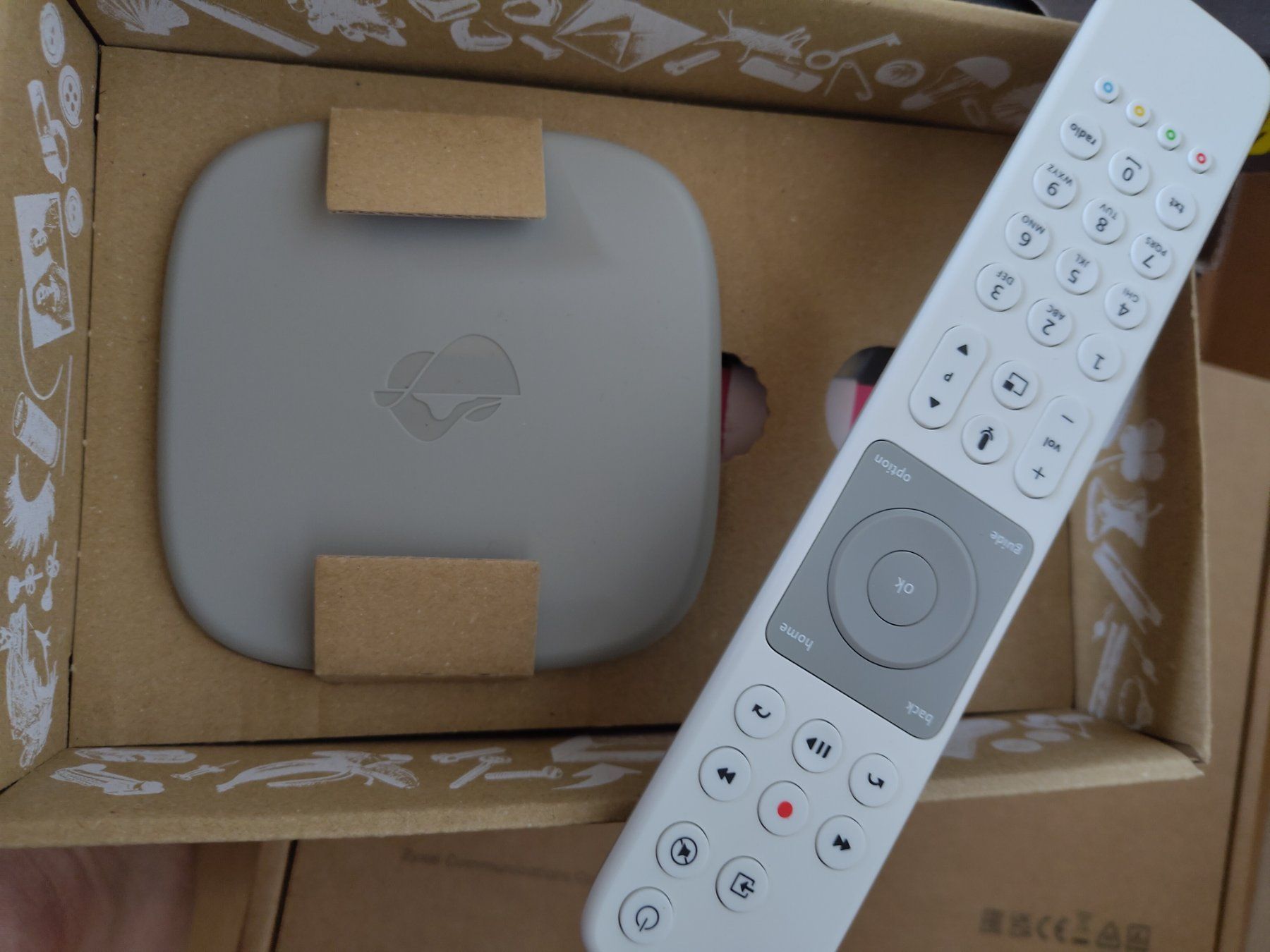 Récepteurs: Swisscom TV-Boxe (Swisscombox 21) – Neuf avec emballage d'origine à Dornach par Chrigus73