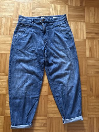Leicht Jeans von PNTS