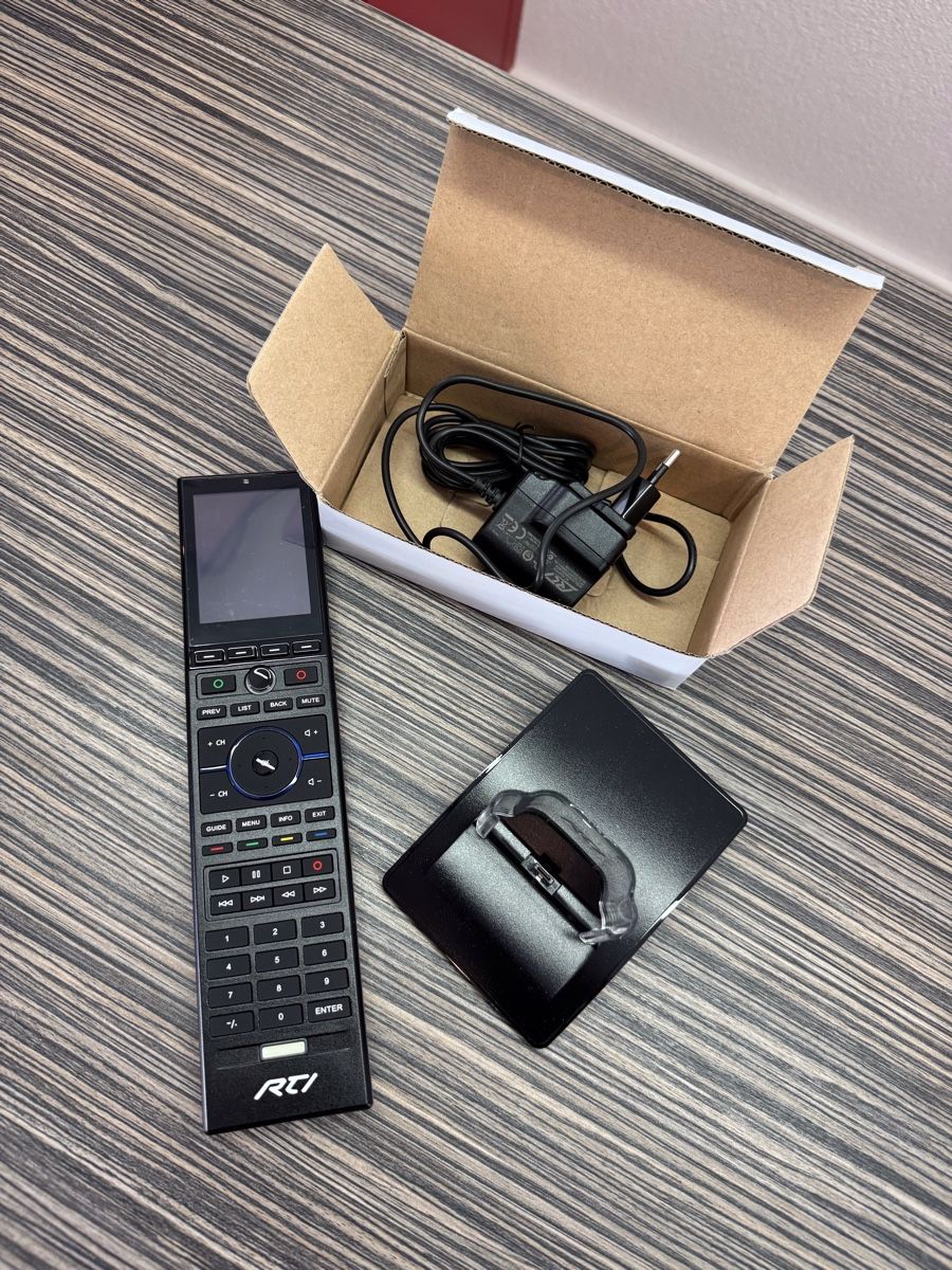 Telecomandi: RTI T2x Fernbedienung – Nuovo e nell'imballaggio originale da Einsiedeln venduto da pioneertv 1