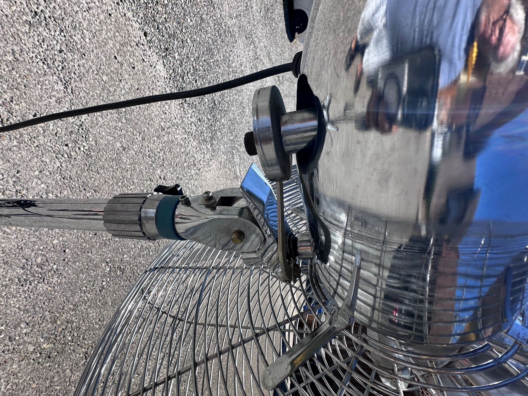 Ventilatoren: Standventilator Metall Chrom  gebraucht – Gebraucht aus Otelfingen von Yossi-68 7
