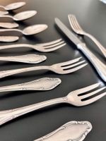 Versilbertes, Besteckset: 1 Messer 6 Löffel 7 Gabeln