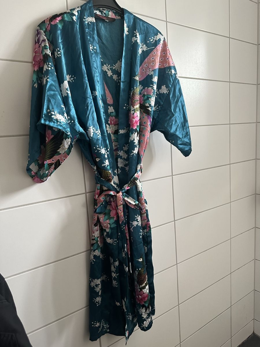 Kimono: Damen Kimono Grösse/M – Nuovo (secondo la descrizione) da Basel venduto da Ivana_4