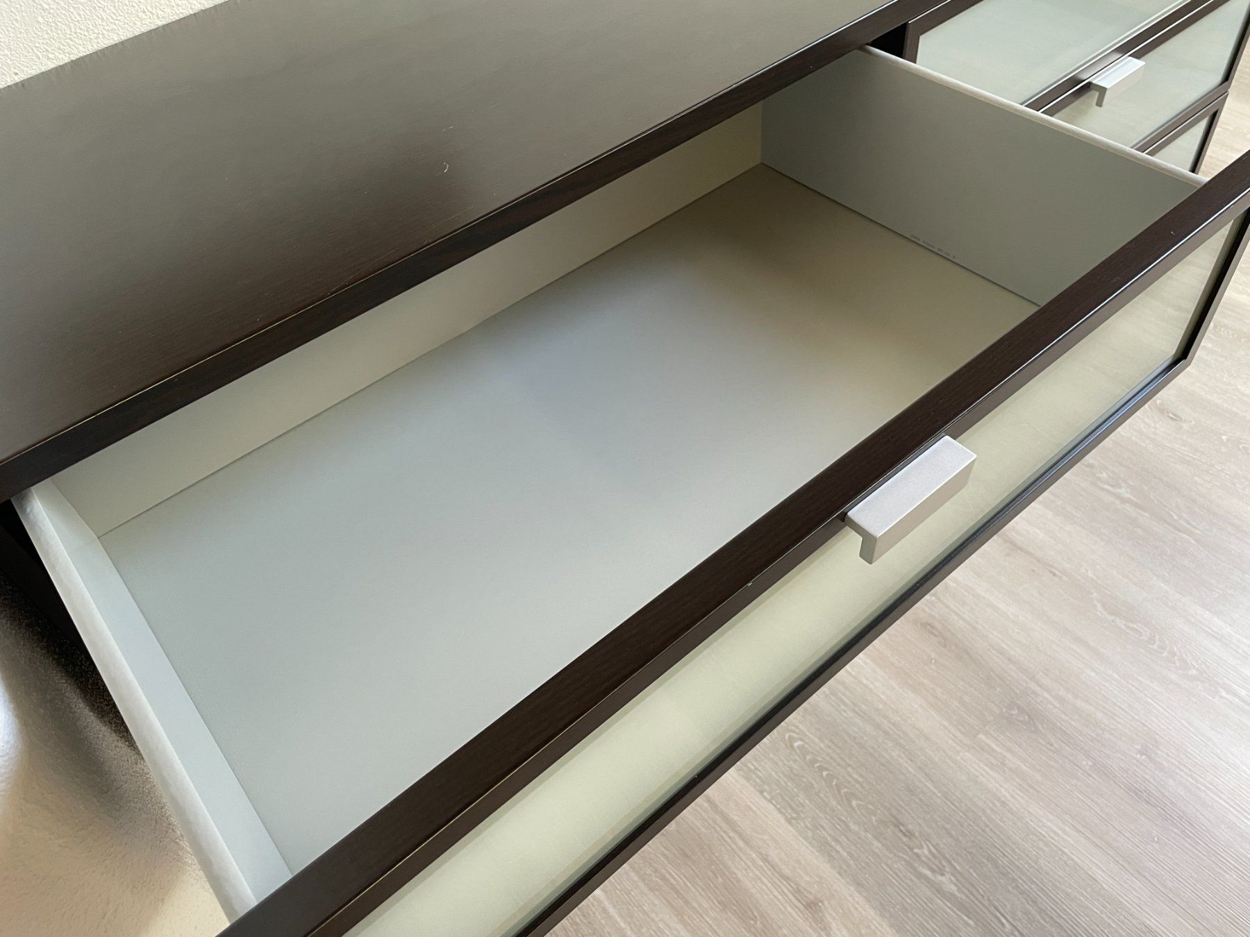 Kommoden: Kommodenschrank mit Glasfronten – Gebraucht aus Schmerikon von die_8b8m 1