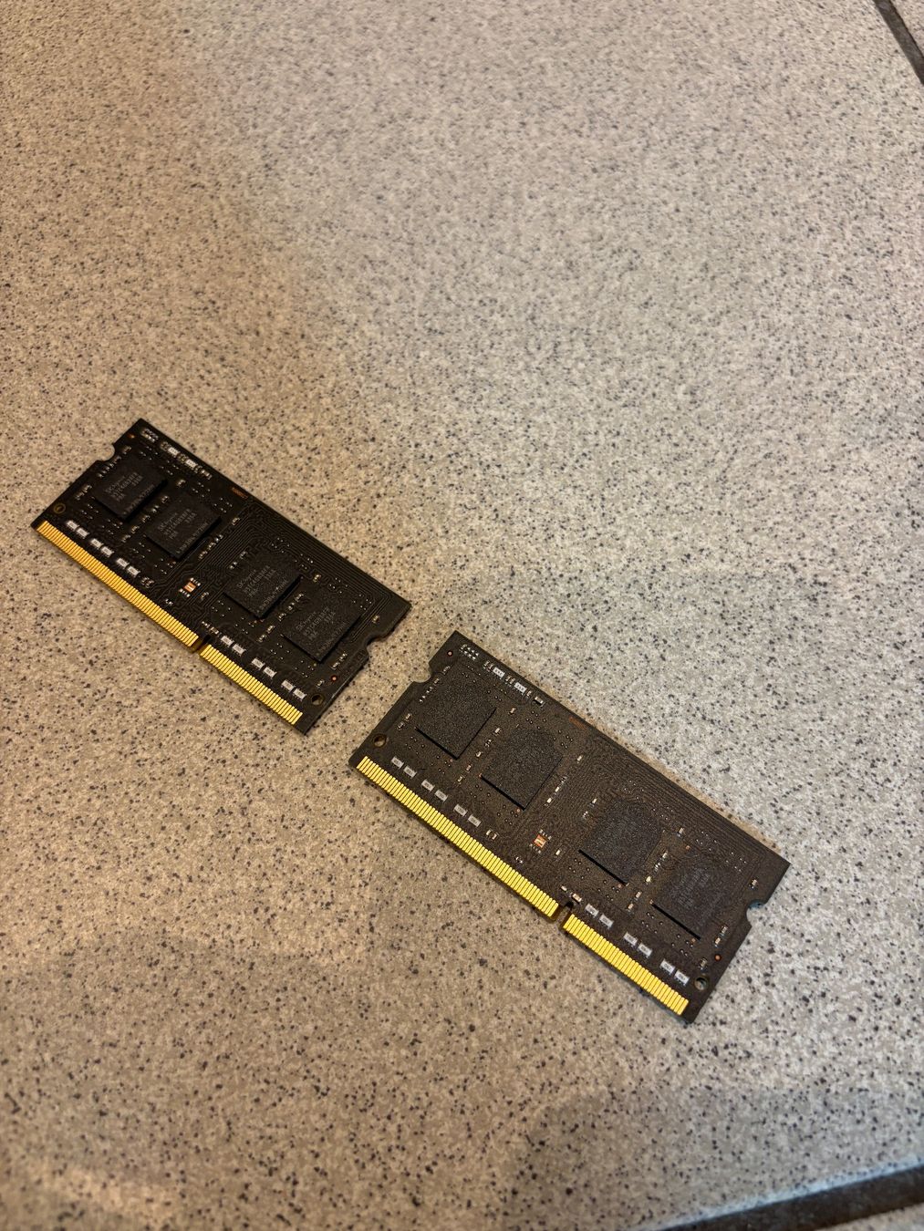 Memoria / RAM: 2x 4GB RAM, SK hynix – Usato da Wetzikon ZH venduto da wilmaa.1 1